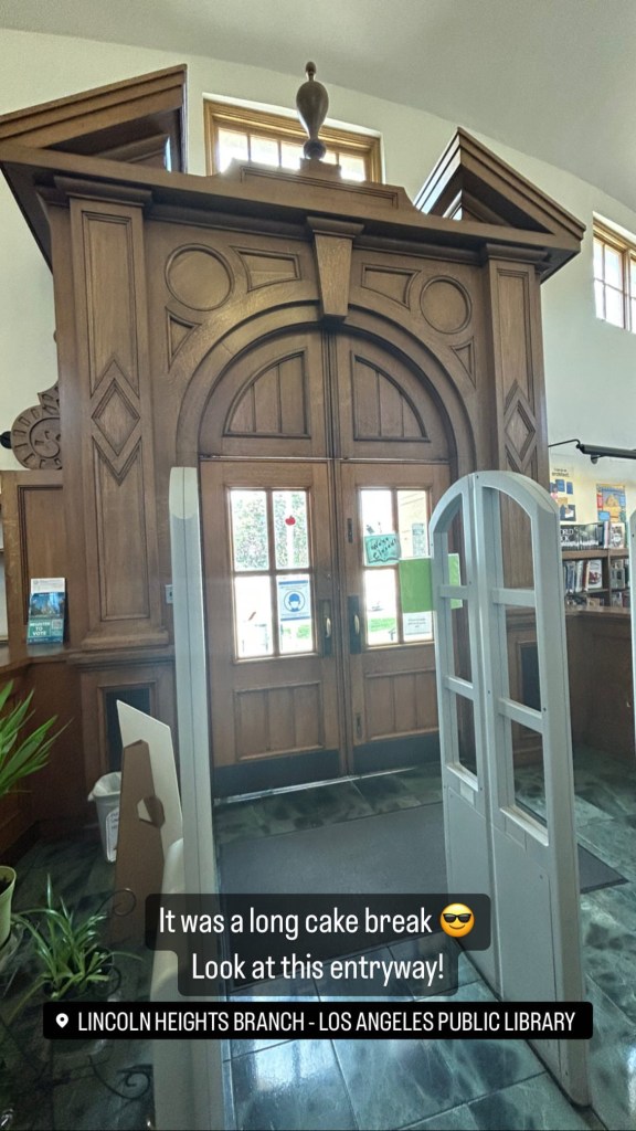 Look at this entryway!